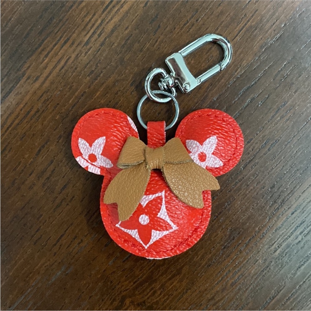 Red Minnie Mouse keychain